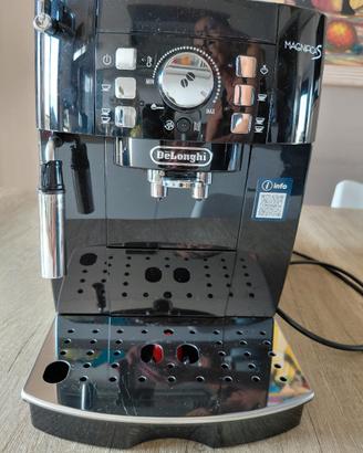 macchinetta caffè ☕️  De longhi