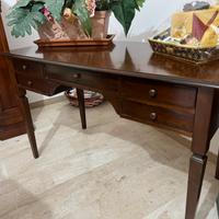 Scrivania piu tavolo con 4 sedie