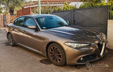 Alfa Romeo Giulia 2.2 Turbodiesel Business 150 CV 