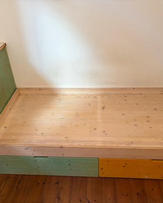 Letto singolo in legno
