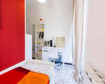 Stanza in appartamento di 75 m² a Milano