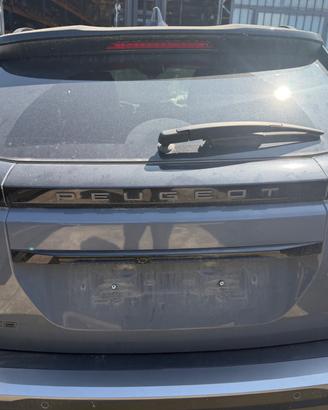 baule posteriore peugeot 2008 gt line