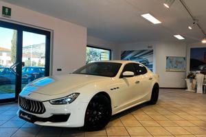 Maserati Ghibli V6 430 CV Q4 Granlusso