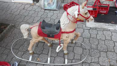 Cavallino a dondolo vintage