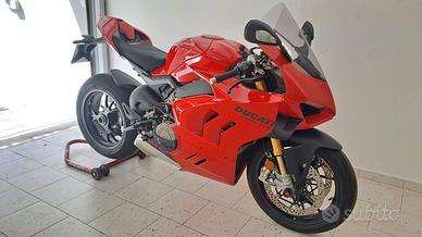 Ducati Panigale V4 S  2022