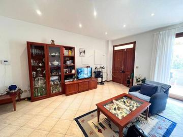 Villetta a schiera di 180 m² con 5 locali e box au