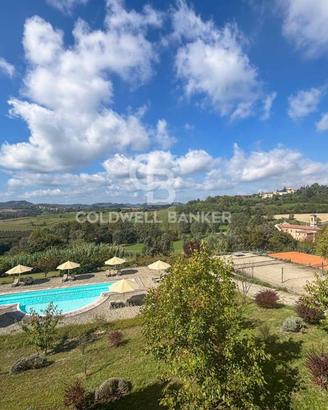 Villa di 800 m² con più di 5 locali e box auto a G