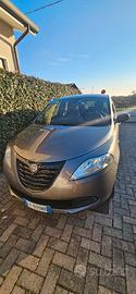 Ypsilon 1.2 8v Gold ecochic Gpl 69cv E6