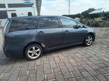 Mitsubishi Grandis per ricambi