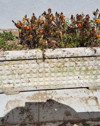 fioriera in cemento rettangolare 