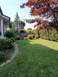 Villa di 195 m² con più di 5 locali e box auto dop