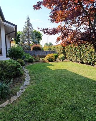 Villa di 195 m² con più di 5 locali e box auto dop