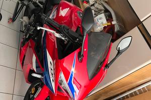 Honda CBR650r e-clutch