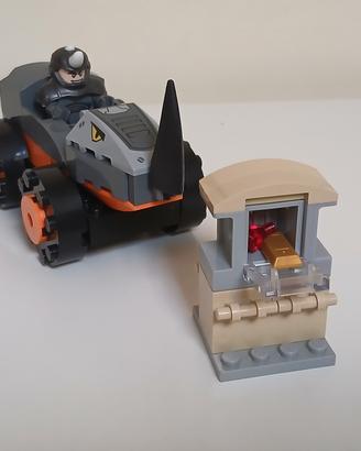 LEGO Marvel 10782 – Rhino contro la banca
