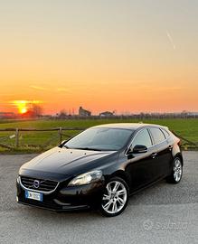 Volvo V40 D3 Geartronic Summum