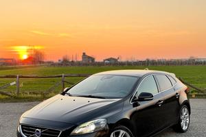 Volvo V40 D3 Geartronic Summum