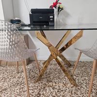 Tavolo vetro con gambe oro e sedie