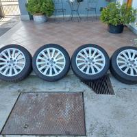 Cerchi in lega da 18 con gomme invernali