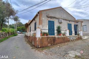 Piano Torre, pressi ss113,semi indipendente con