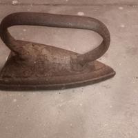 Ferro da stiro antico