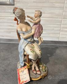 Statua in porcellana