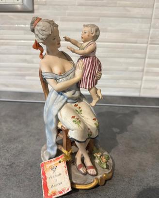 Statua in porcellana