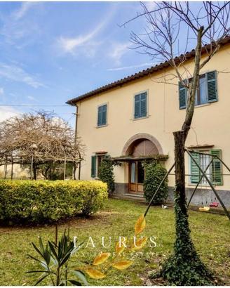 Rustico / Casale di 130 m² con 4 locali a Greve in