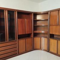 Mobile angolare in legno per soggiorno