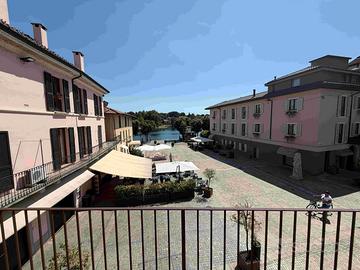Centro, fronte fiume , ufficio di mq.120