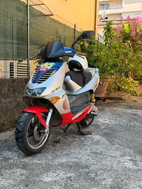 Aprilia sr