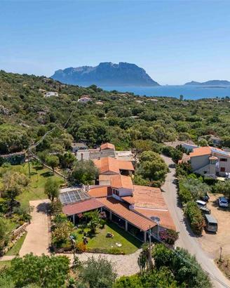 Villa indipendente a 300 metri dal mare con parco
