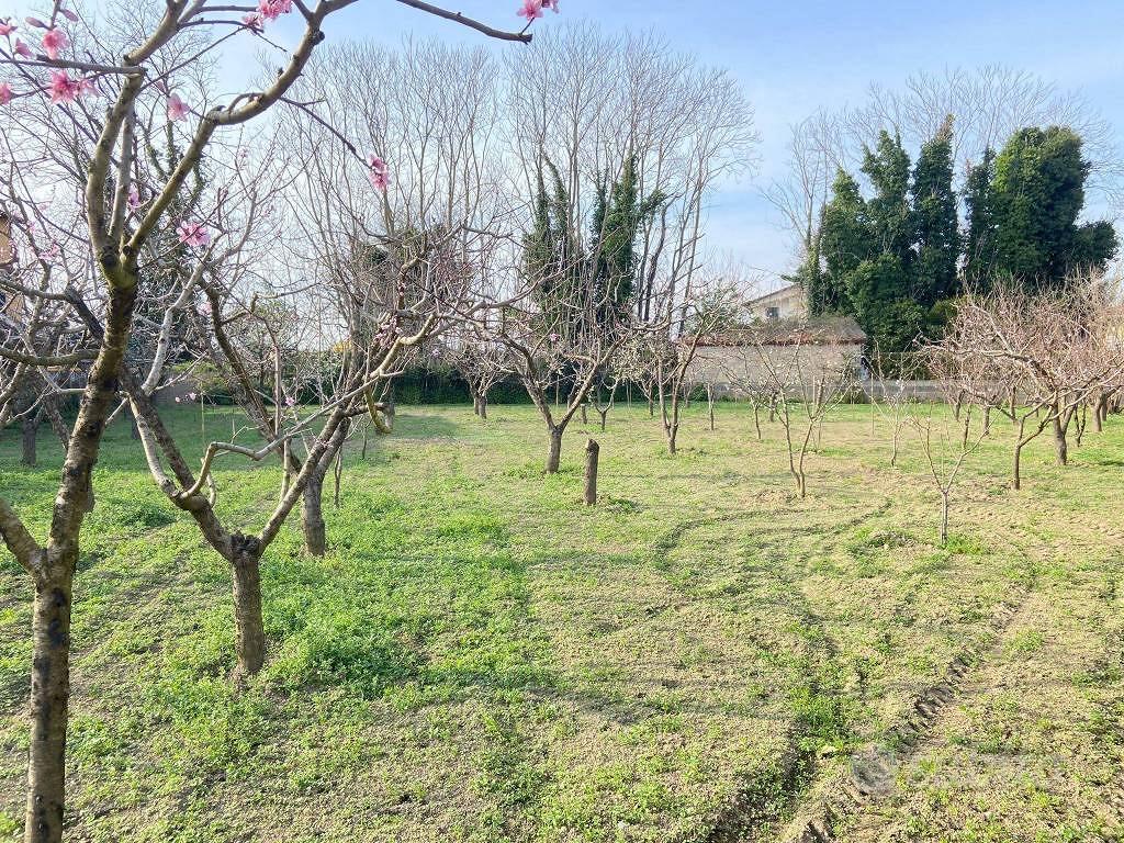 Terreno di 1100 m² a Giugliano in Campania - Vista 2