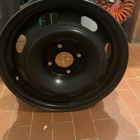 4 cerchi e copricerchi nuovi Citroen C3