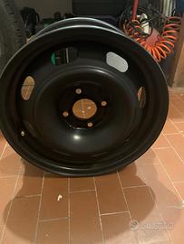 4 cerchi e copricerchi nuovi Citroen C3