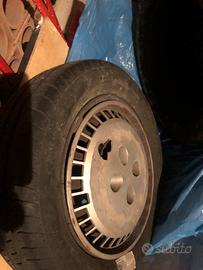 Cerchi con pneumatici