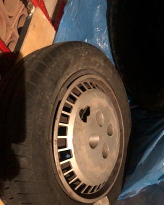 Cerchi con pneumatici