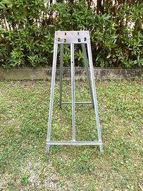 Cavalletto supporto per segnale