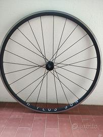 DT Swiss H Plus Son Nero con mozzo Swiss 350