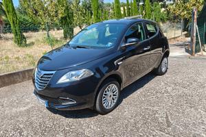 Lancia Ypsilon twin air metano