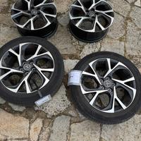 Cerchi in lega Toyota