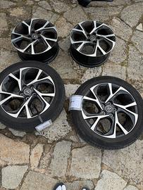 Cerchi in lega Toyota