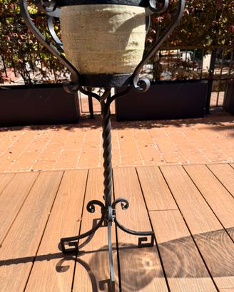 Porta vaso in ferro battuto
