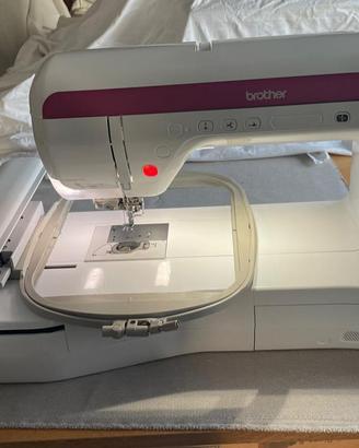 Ricamatrice brother innovis v3