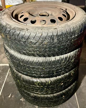 Toyota Aygo C1 107 Cerchi e gomme invernali R14