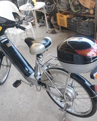 Bici elettrica accessoriata,Scipioni
