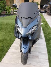 Yamaha T MAX 560