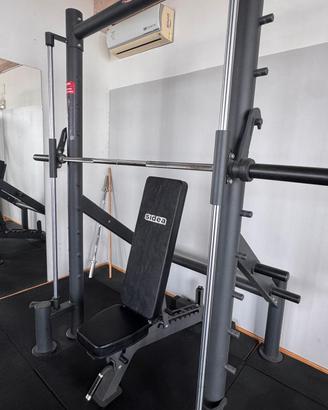 Attrezzatura per palestra 