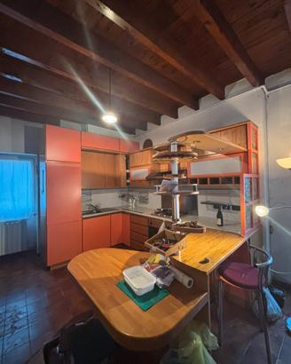 Cucina in legno massello