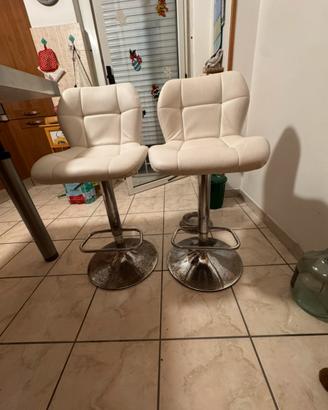 Coppia di sgabelli bianco latte regolabili