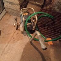 Pompa di aspirazione per vino o altri liquidi